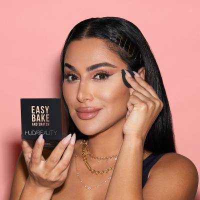 HUDA BEAUTY Easy Bake And Snatch Pressed Brightening & Setting Powder 8.5g