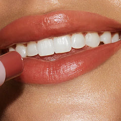Charlotte Tilbury Hyaluronic Happikiss