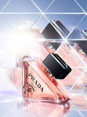 PRADA Paradoxe